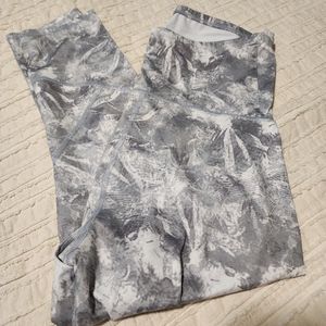 A:Glow Maternity Workout Capris